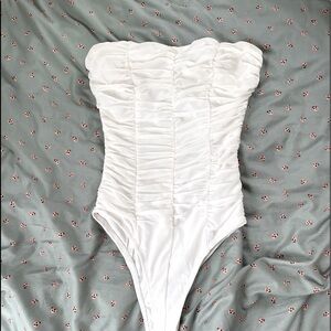 Princess polly strapless bodysuit! SIZE 2